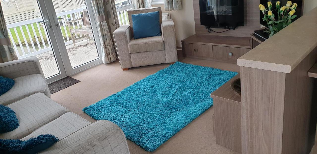 Lakeside Cotswold Holiday Home Cirencester Exteriér fotografie