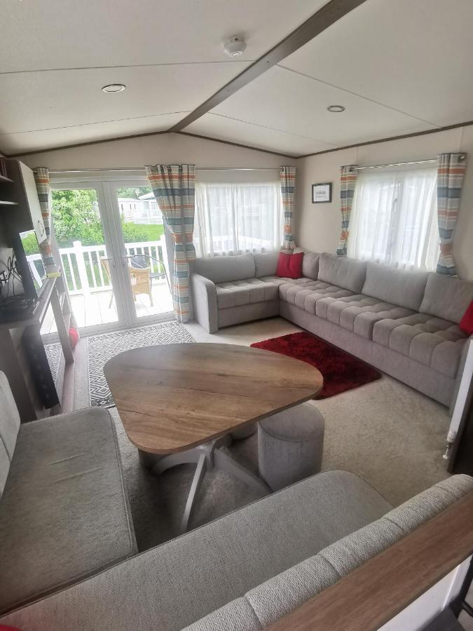 Lakeside Cotswold Holiday Home Cirencester Exteriér fotografie